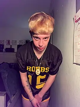 twentywithafelonyy online show from 24, 2, 2025