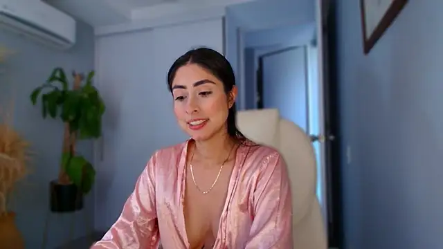 auroracaruso11 online show from 8, 9, 2025