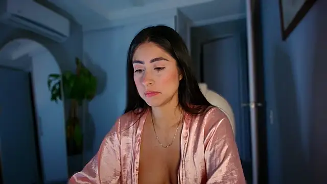 auroracaruso11 online show from 3, 10, 2025