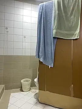 Layla-daloua online show from 18, 12, 2025