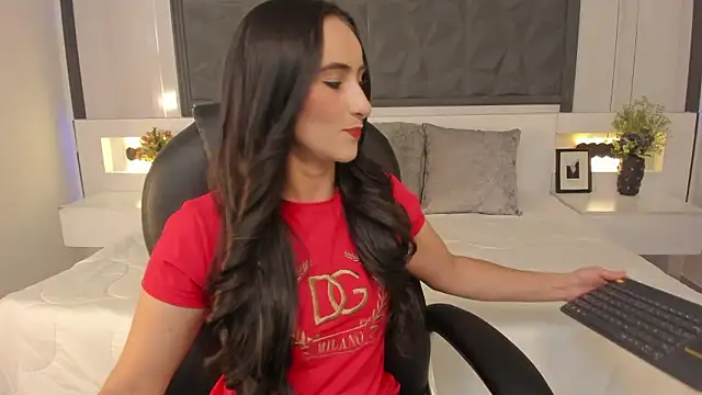 SaraGomez1 online show from 26, 2, 2026