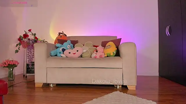 Snapshot of DAKOTA_LOVEE chatting on 12, 9, 2025 DAKOTA LOVEE online show from 12, 9, 2025