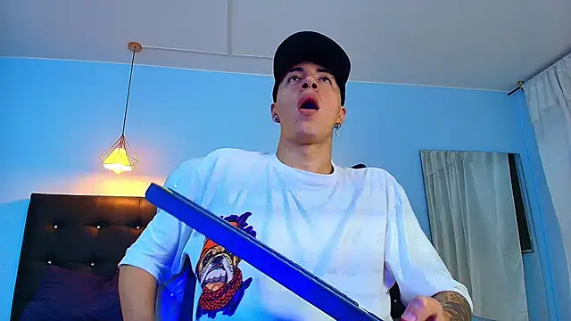 Lobo 17  online show from 7, 1, 2025