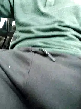 Snapshot of QcMisterv13 chatting on 29, 10, 2025 QcMisterv13 online show from 29, 10, 2025