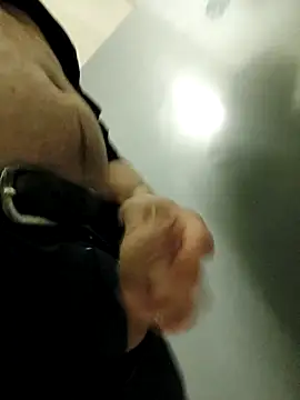 QcMisterv13 online show from 2, 4, 2026