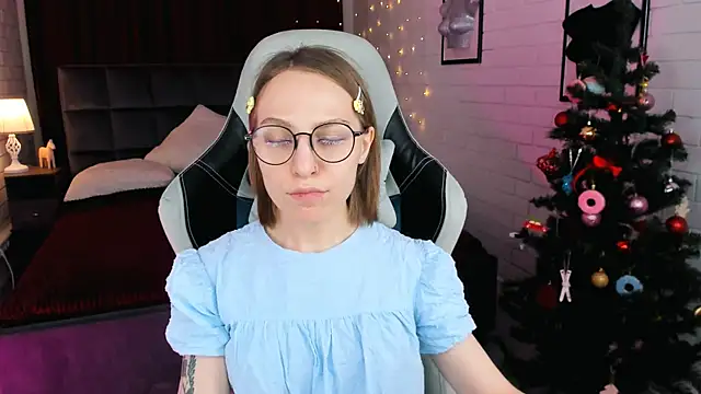 Snapshot of AphexQueen chatting on 21, 12, 2024 AphexQueen online show from 21, 12, 2024