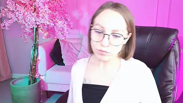 Snapshot of AphexQueen chatting on 13, 1, 2025 AphexQueen online show from 13, 1, 2025