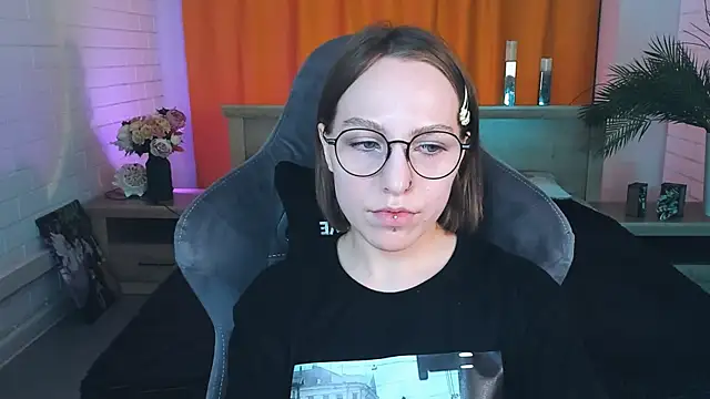 Snapshot of AphexQueen chatting on 14, 1, 2025 AphexQueen online show from 14, 1, 2025