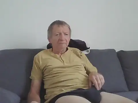 naturiste974 online show from 5, 5, 2026