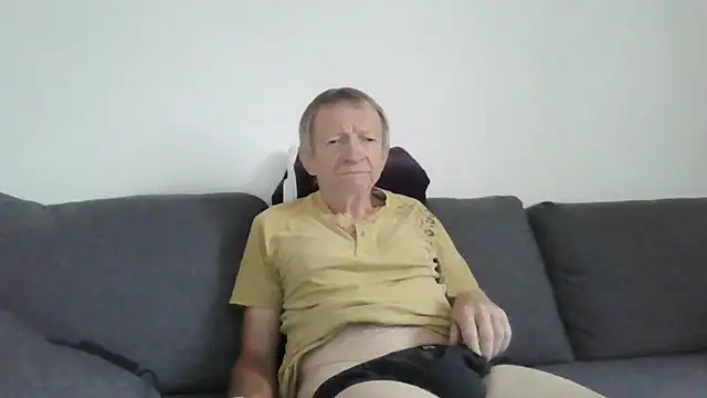 naturiste974 online show from 6, 5, 2026
