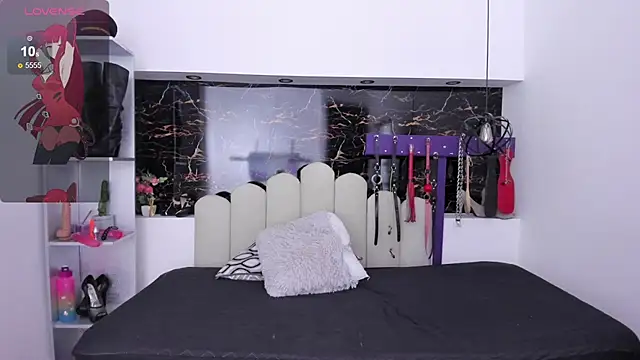 Kathia Armstrong online show from 11, 12, 2024