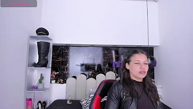 Kathia Armstrong online show from 21, 1, 2025