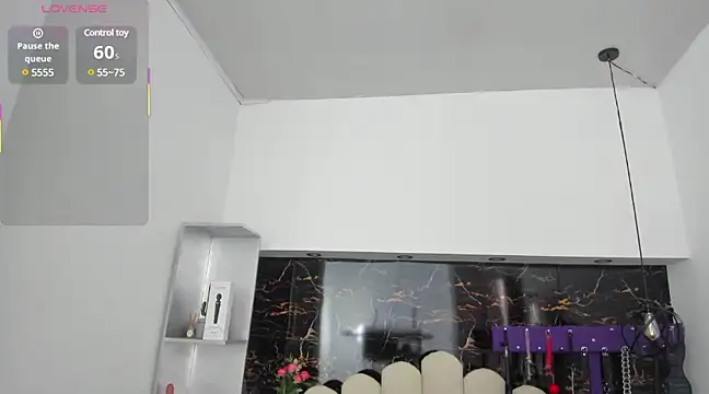 Kathia Armstrong online show from 8, 2, 2025