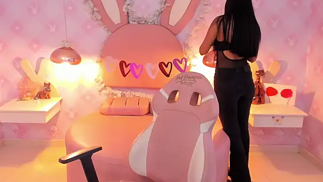 Saraa Skinny online show from 8, 3, 2025