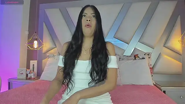 Amber villalobos  online show from 13, 11, 2025