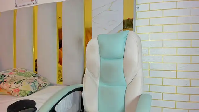 Lia Ashley online show from 28, 11, 2025