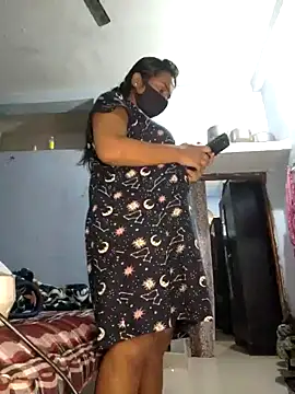 Snapshot of Priya_Strip chatting on 13, 12, 2024 Priya Strip online show from 13, 12, 2024