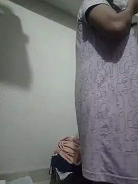 Snapshot of Priya_Strip chatting on 22, 10, 2025 Priya Strip online show from 22, 10, 2025