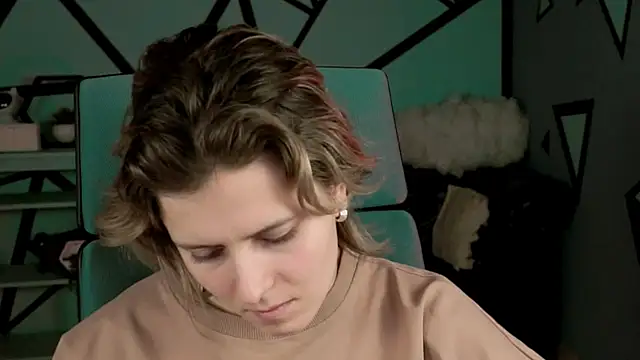 Snapshot of LolaAsmus chatting on 14, 12, 2024 LolaAsmus online show from 14, 12, 2024