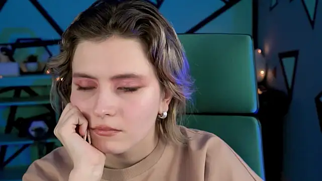 Snapshot of LolaAsmus chatting on 14, 12, 2024 LolaAsmus online show from 14, 12, 2024