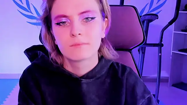 Snapshot of LolaAsmus chatting on 15, 12, 2024 LolaAsmus online show from 15, 12, 2024