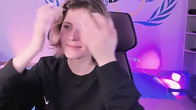 Snapshot of LolaAsmus chatting on 24, 12, 2024 LolaAsmus online show from 24, 12, 2024