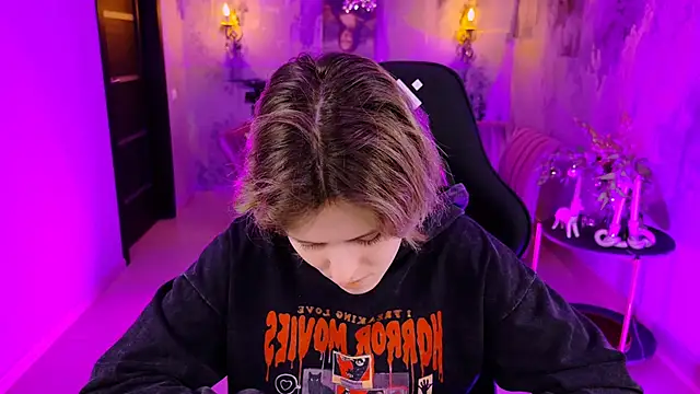 Snapshot of LolaAsmus chatting on 3, 1, 2025 LolaAsmus online show from 3, 1, 2025