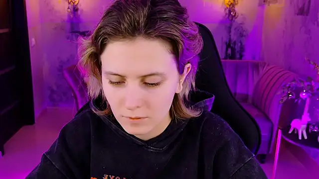 Snapshot of LolaAsmus chatting on 3, 1, 2025 LolaAsmus online show from 3, 1, 2025