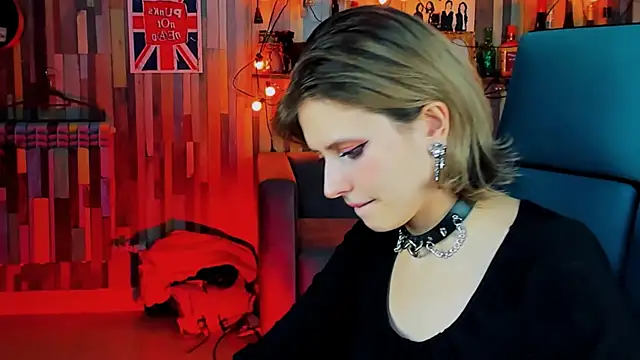 Snapshot of LolaAsmus chatting on 14, 1, 2025 LolaAsmus online show from 14, 1, 2025