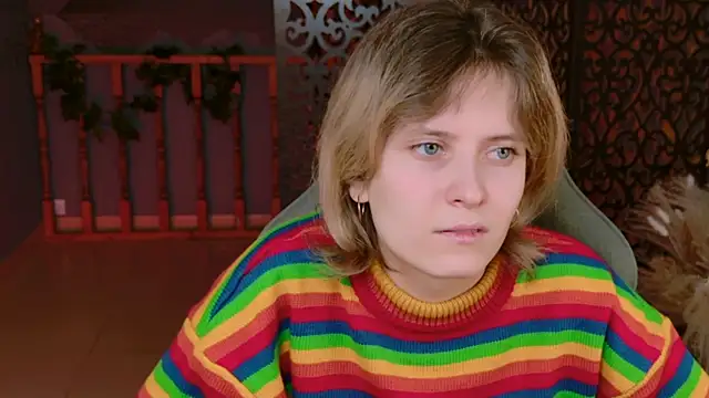 Snapshot of LolaAsmus chatting on 8, 2, 2025 LolaAsmus online show from 8, 2, 2025