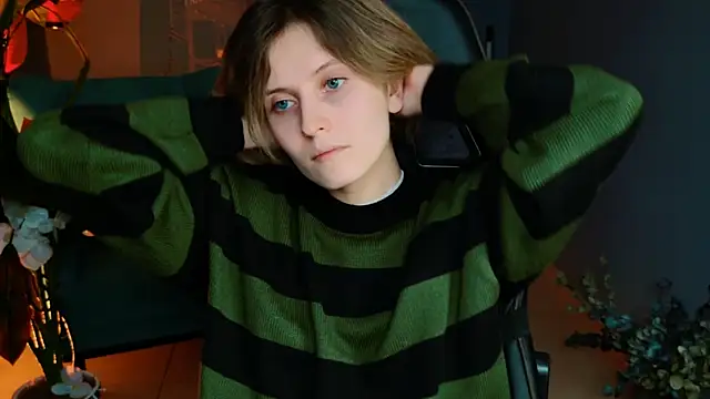 Snapshot of LolaAsmus chatting on 21, 2, 2025 LolaAsmus online show from 21, 2, 2025