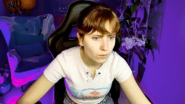 Snapshot of LolaAsmus chatting on 23, 10, 2025 LolaAsmus online show from 23, 10, 2025