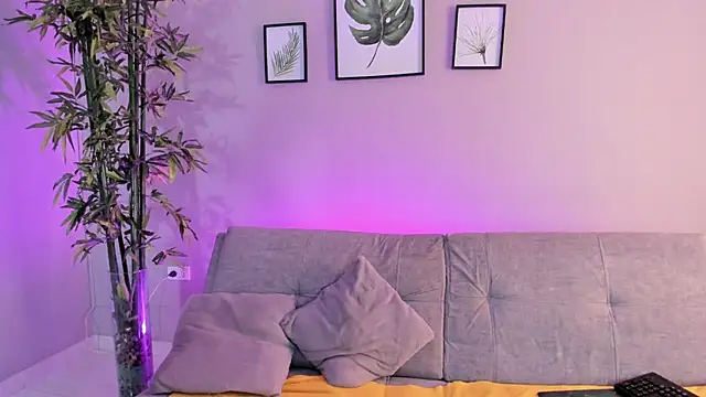 miaa lux online show from 3, 2, 2025