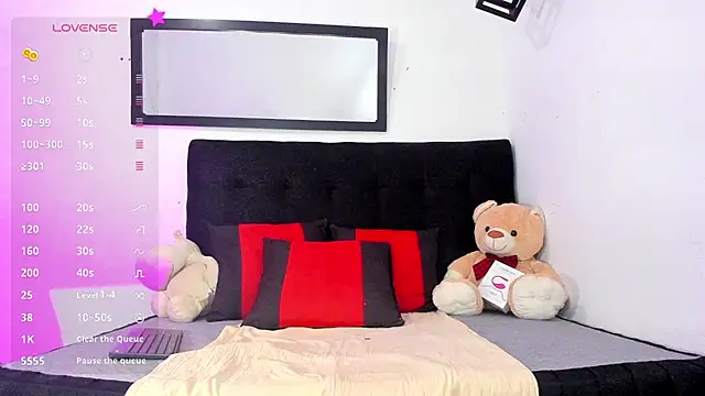 Snapshot of brittany_williams_ chatting on 4, 2, 2025 brittany williams  online show from 4, 2, 2025