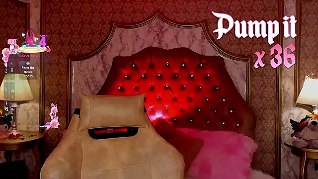 SoffiQueen online show from 10, 2, 2026