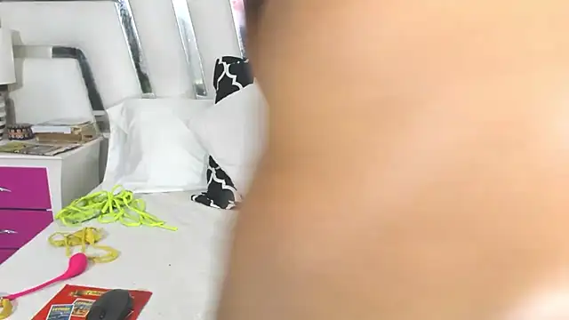 Snapshot of SaraaJhons chatting on 15, 3, 2025 SaraaJhons online show from 15, 3, 2025