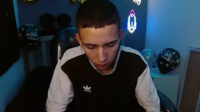 Snapshot of JackSwan18 chatting on 4, 1, 2025 JackSwan18 online show from 4, 1, 2025