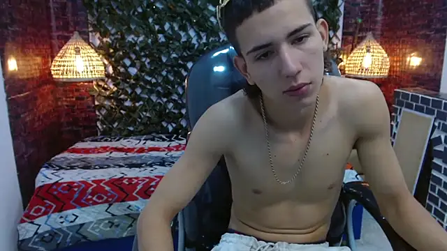 Snapshot of JackSwan18 chatting on 17, 1, 2025 JackSwan18 online show from 17, 1, 2025