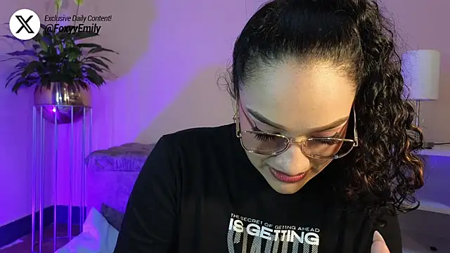 EMILYY FOXY online show from 22, 4, 2026