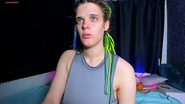 KIKI Krash online show from 9, 11, 2025