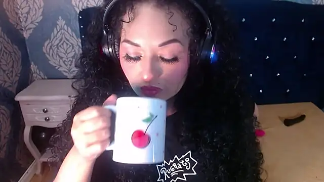 Sofiacowperx online show from 28, 4, 2026