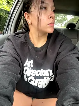 Abigail Cowen online show from 16, 11, 2025