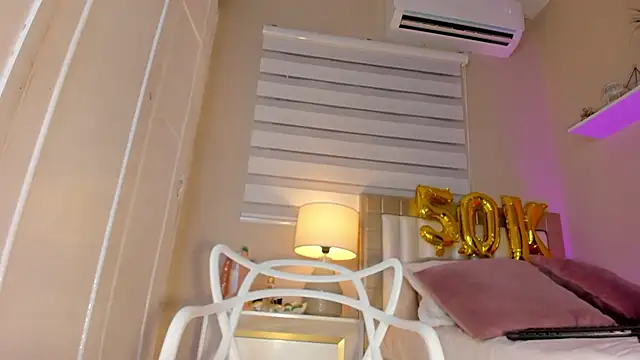 zoe sky  online show from 15, 3, 2025