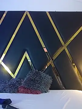 Adel Nesbiit online show from 6, 10, 2025