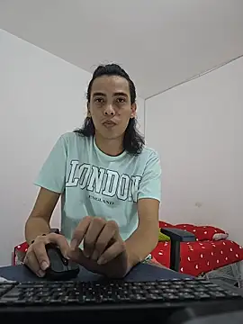 NickSull   online show from 4, 12, 2025