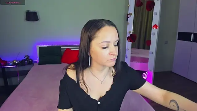 AngellLika online show from 19, 9, 2025