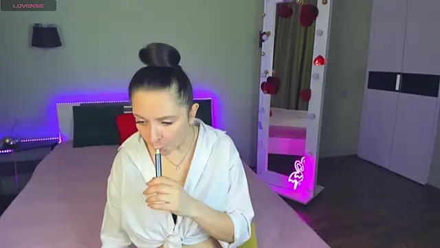 AngellLika online show from 25, 9, 2025