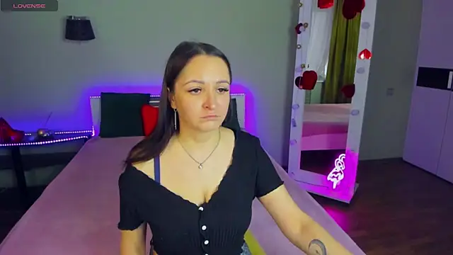 AngellLika online show from 28, 9, 2025