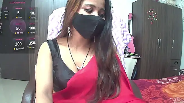 Snapshot of Cute-Tara chatting on 2, 3, 2025 Cute-Tara online show from 2, 3, 2025