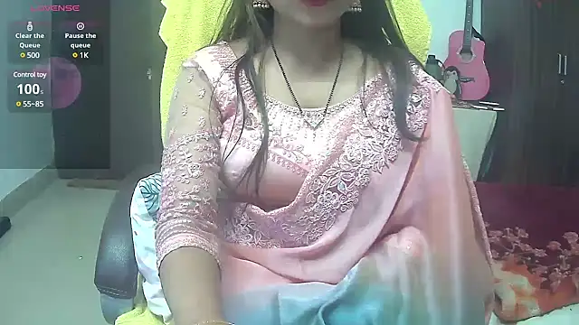 Snapshot of Cute-Tara chatting on 5, 3, 2025 Cute-Tara online show from 5, 3, 2025
